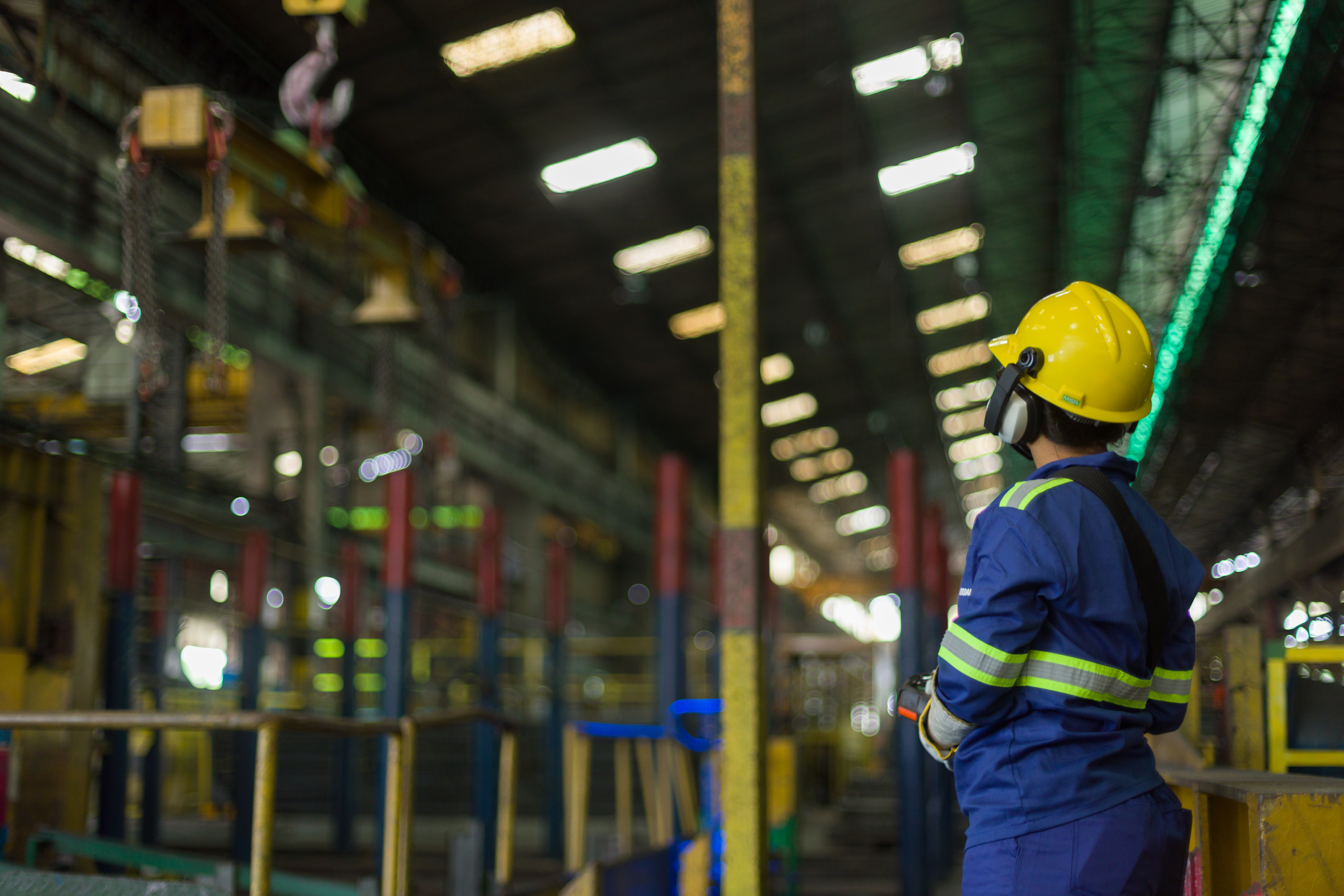 Colaboradora na unidade da Gerdau em Maracanaú (CE) | Crédito: Divulgação Gerdau